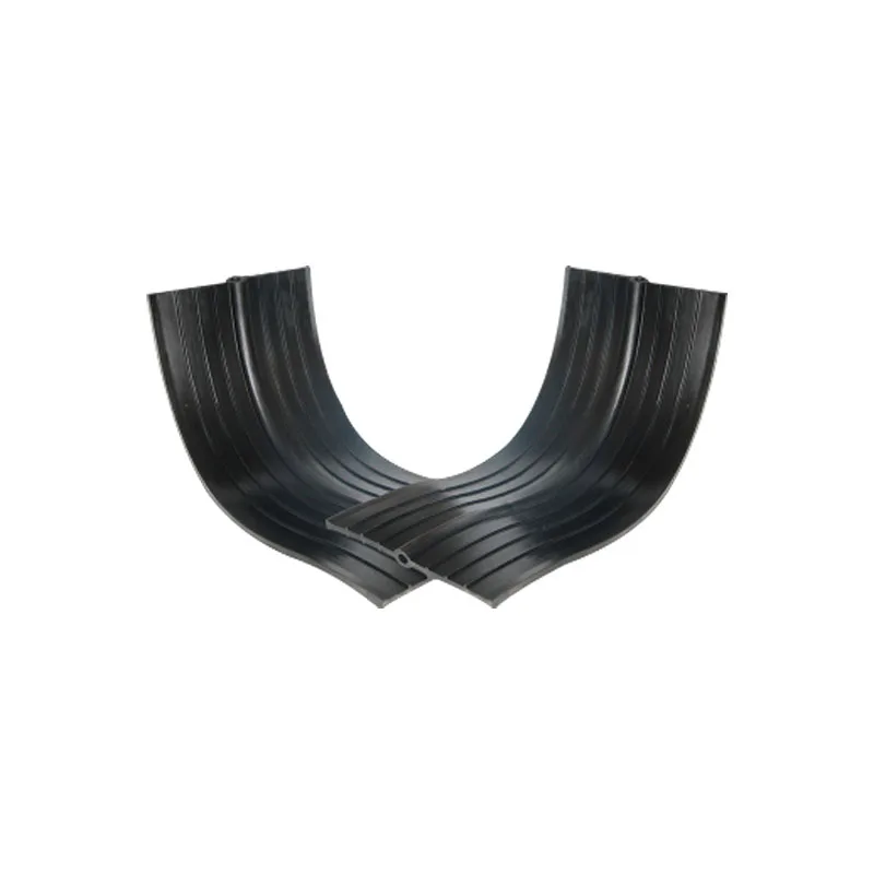 The construction joint shall be pasted with water stop belt outside the deformation joint water stop belt of metro tunnel