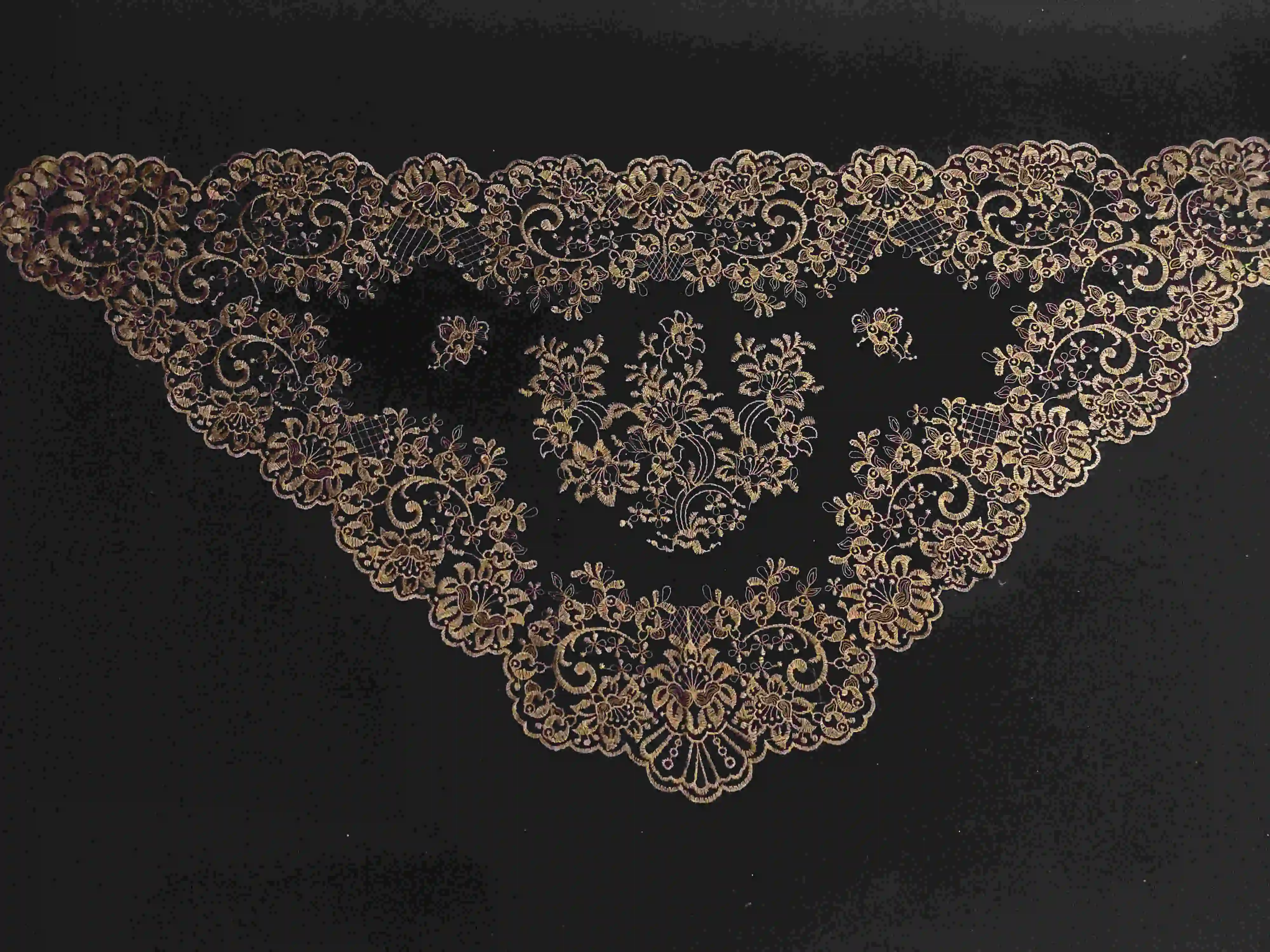 2022 New Design Embroidery Lace Mantilla Chapel Shawl Triangular Veil for Women Church Prayer