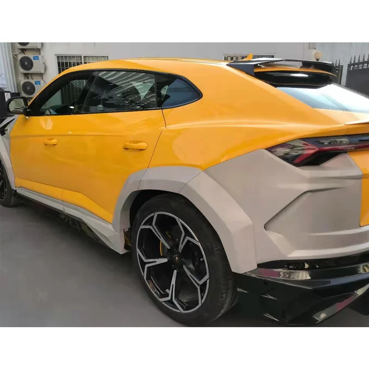 Комплект из углеродного волокна подходит для Lamborghini URUS Half