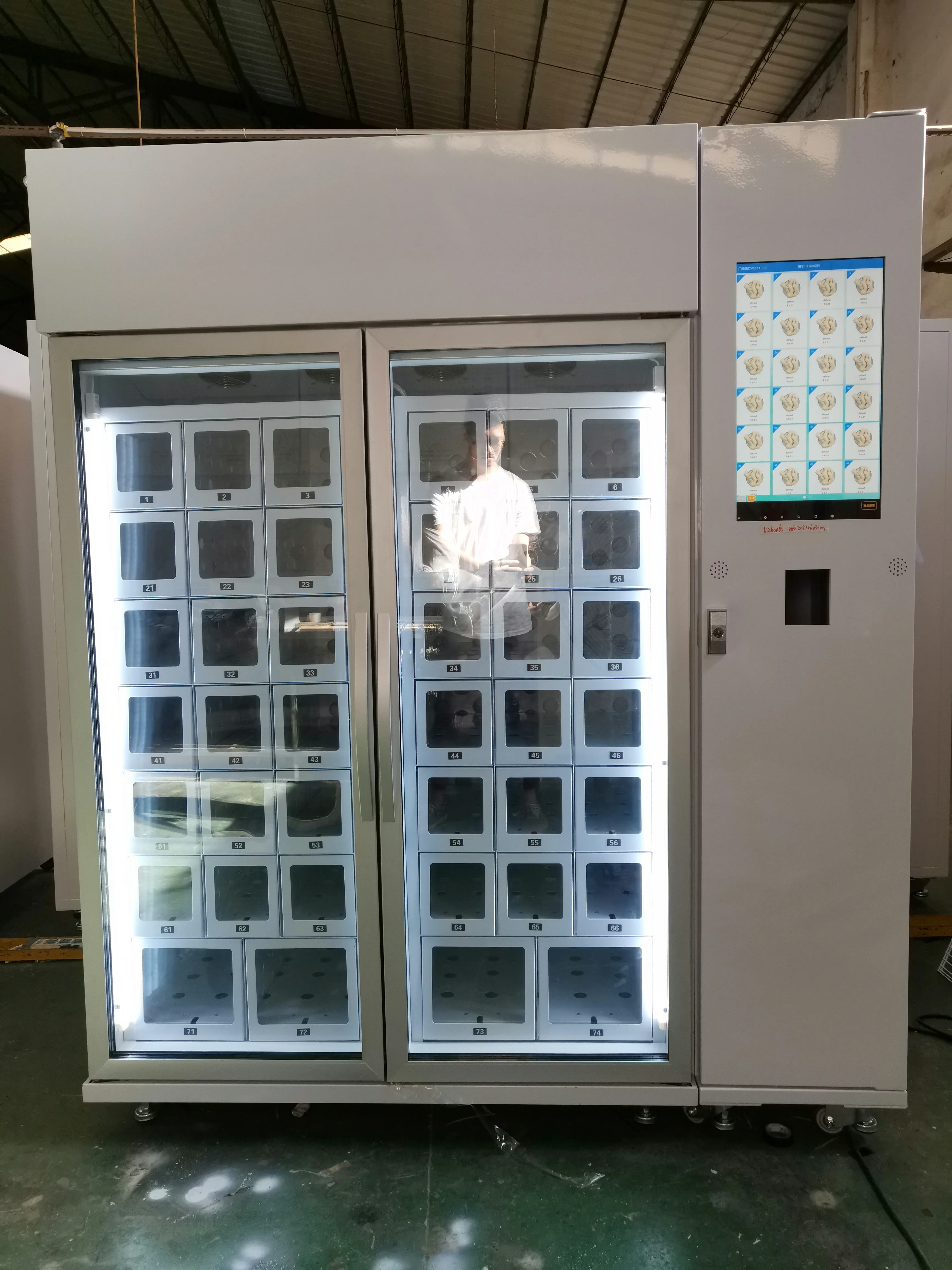 Охлаждающий торговый автомат для продажи умный с регулируемой температурой и сенсорным экраном