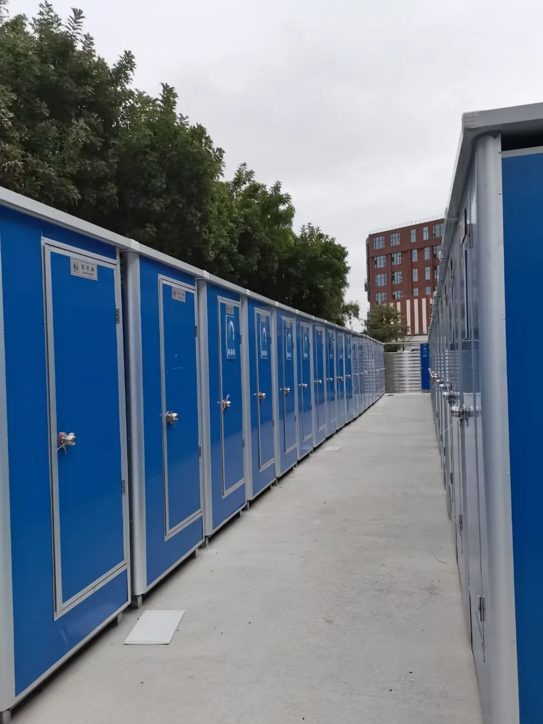 Mobile Toilet Outdoor Mobile Camping Portable Toilets Portable Luxury Restroom Public Toilet