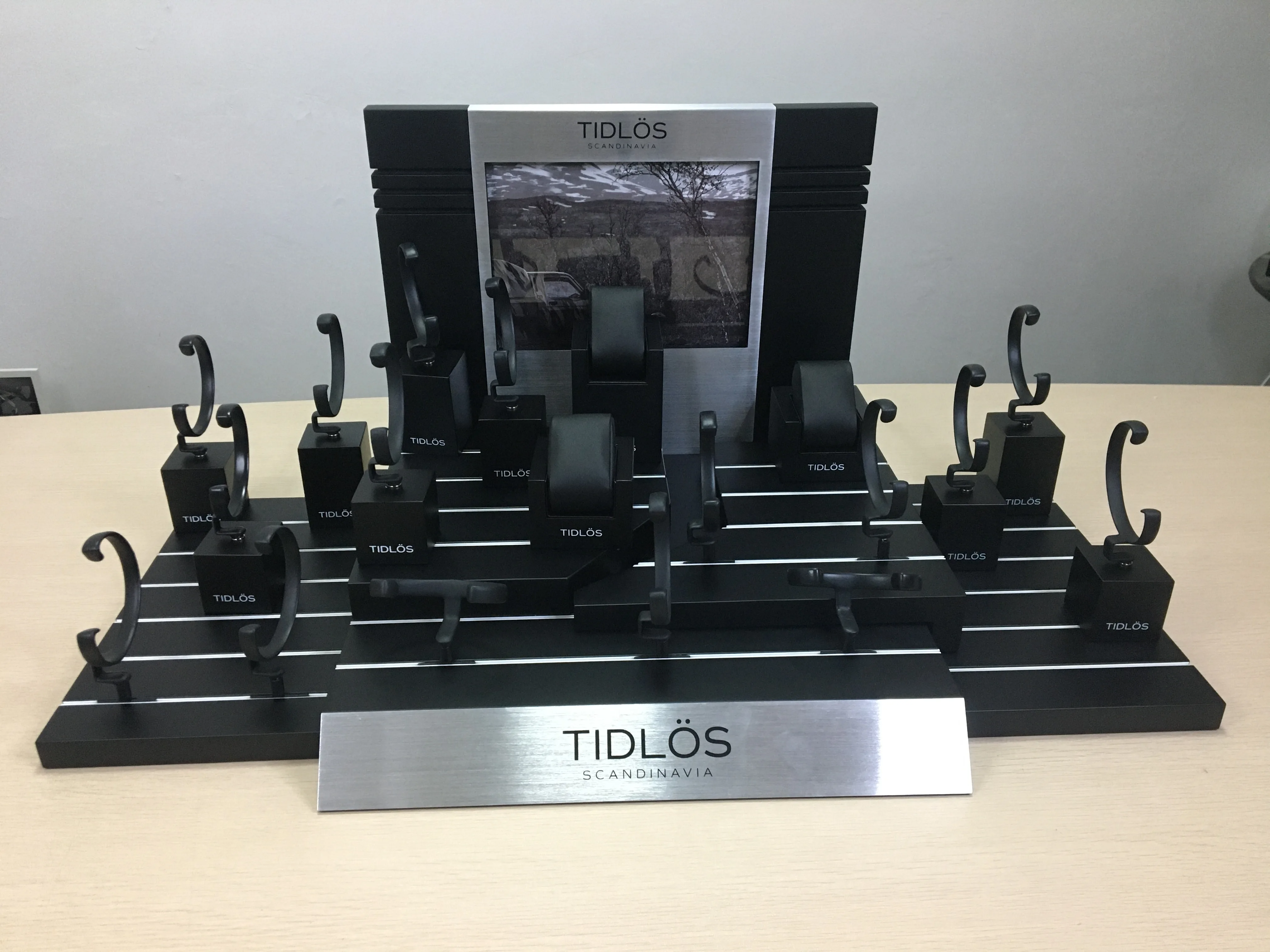 High Quality OEM Shop Sector Watch Display Stand