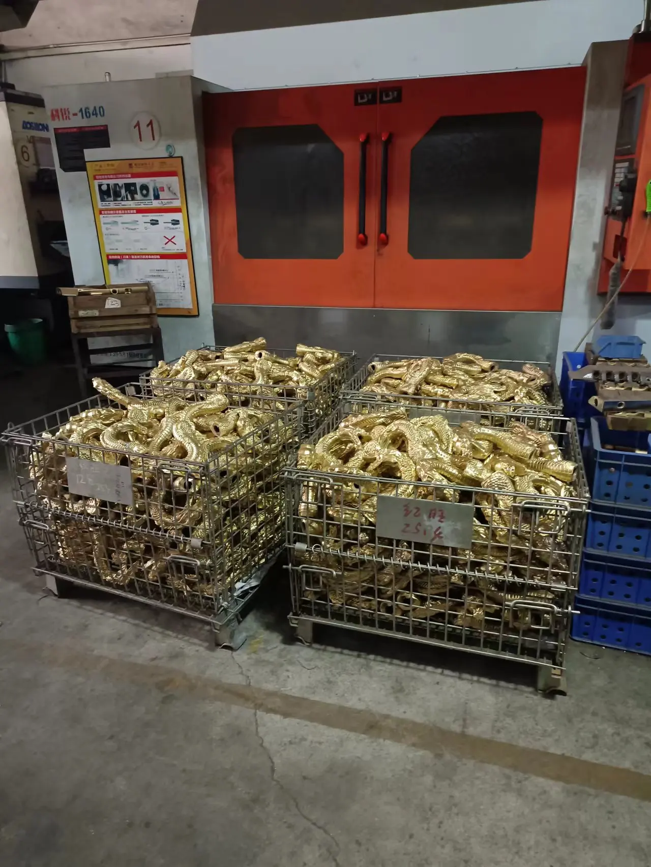 China Dragon crystal handle bathroom gold basin faucet