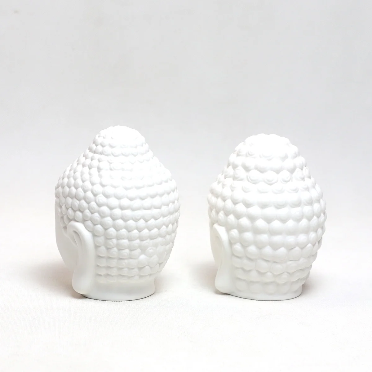 Custom Art Crafts Buddha Sculpture White Ceramic Buddha Statue Ornaments For Gifts Home Decoration