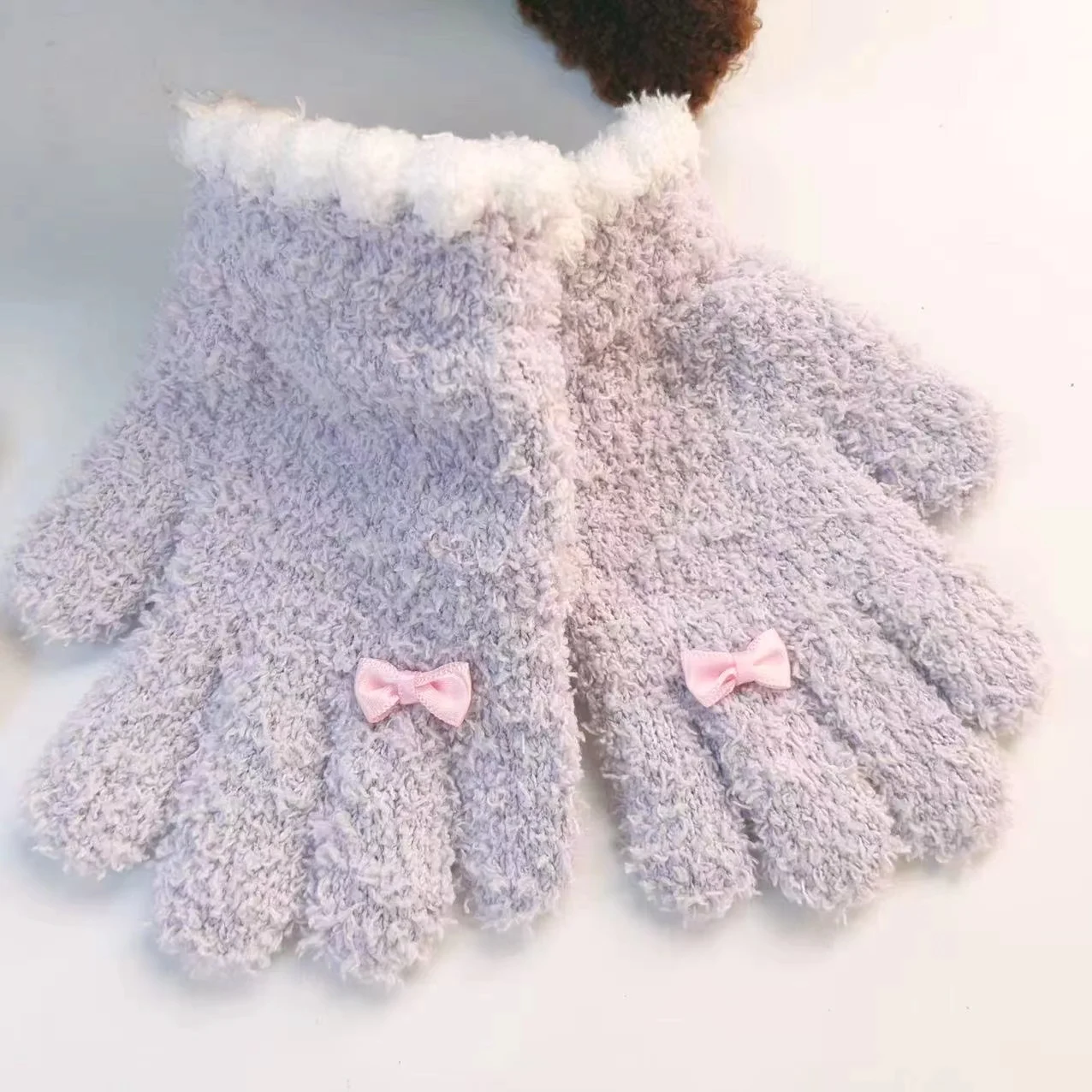 Best Selling Wholesale Children Gloves Winter Warm Kids Gloves Half Edge Velvet Cute Cartoon Glove for Baby