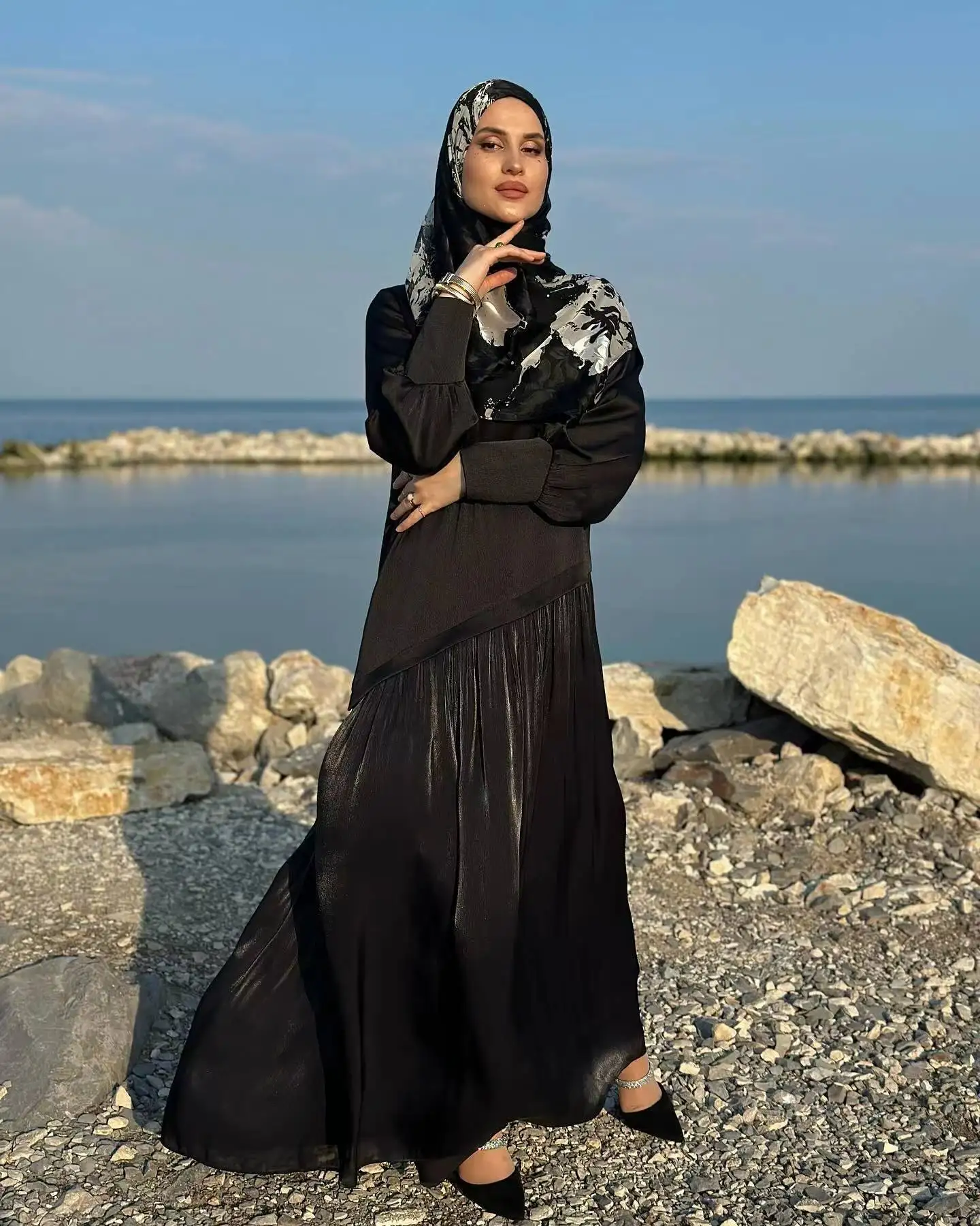 2024 New Luxury Satin Stitching Design Dubai Turkey Abaya Dubai Muslim Women Dresses