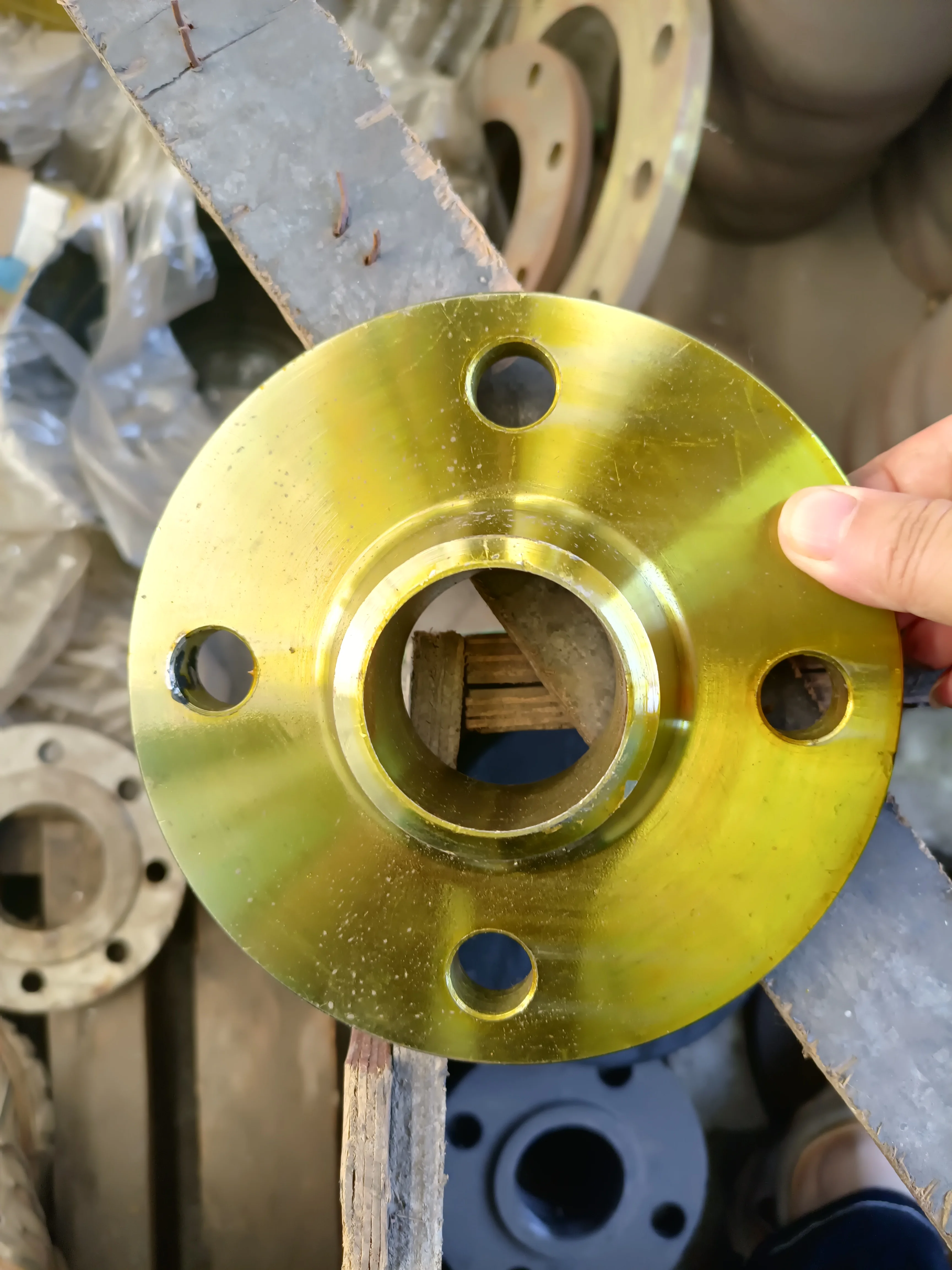 Carbon steel S235JR  flanges