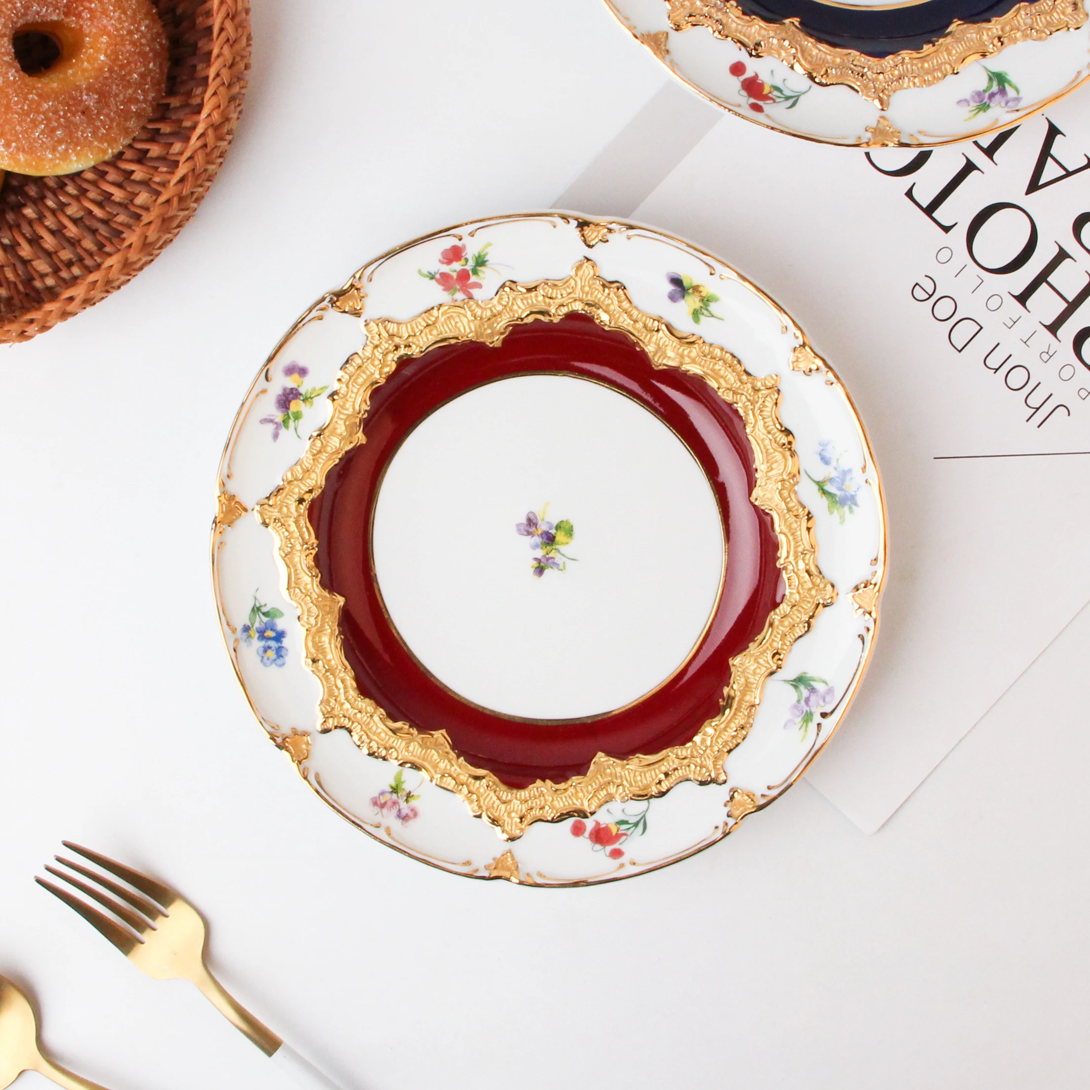 Vintage Gold Embossed Ceramic Plates Restaurant Hotel Dessert Porcelain Dinner Plate Set Dish Snack Tray