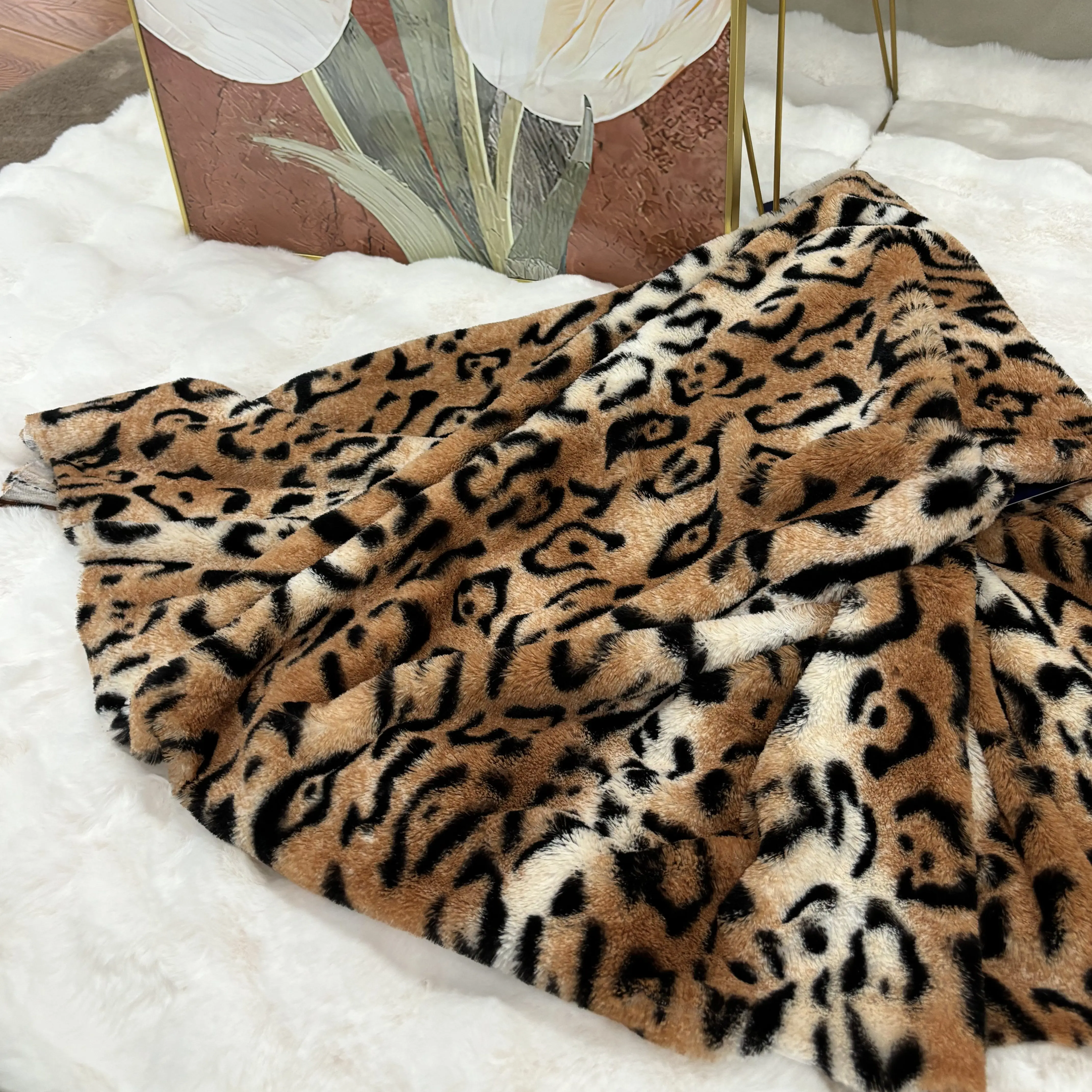 Fashion Soft Animal Fur Leopard Printing 100% Polyester Plush Velvet Fabric For Garment Home Textiles