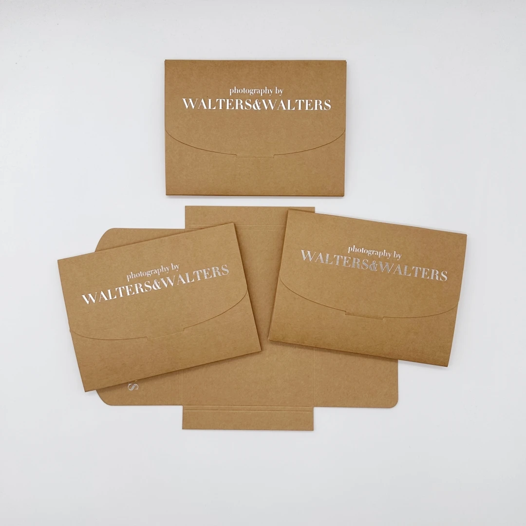 Customized brown/black business envelope hot-stamping customized gift packing kraft cardboard paper envelope