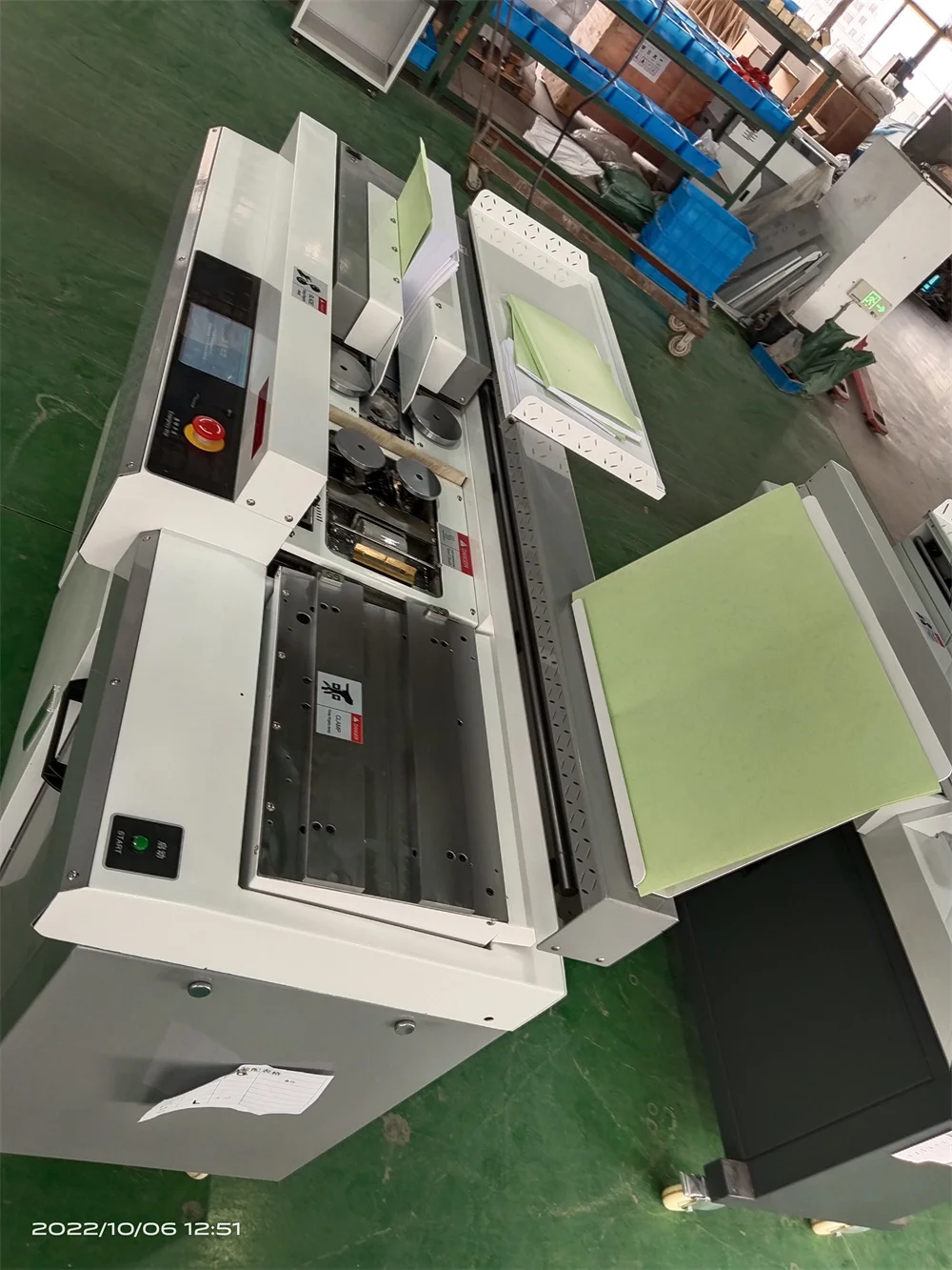 High Speed Automatic Book Binding Machine Perfect Glue Binding Machine With Cover Feeder