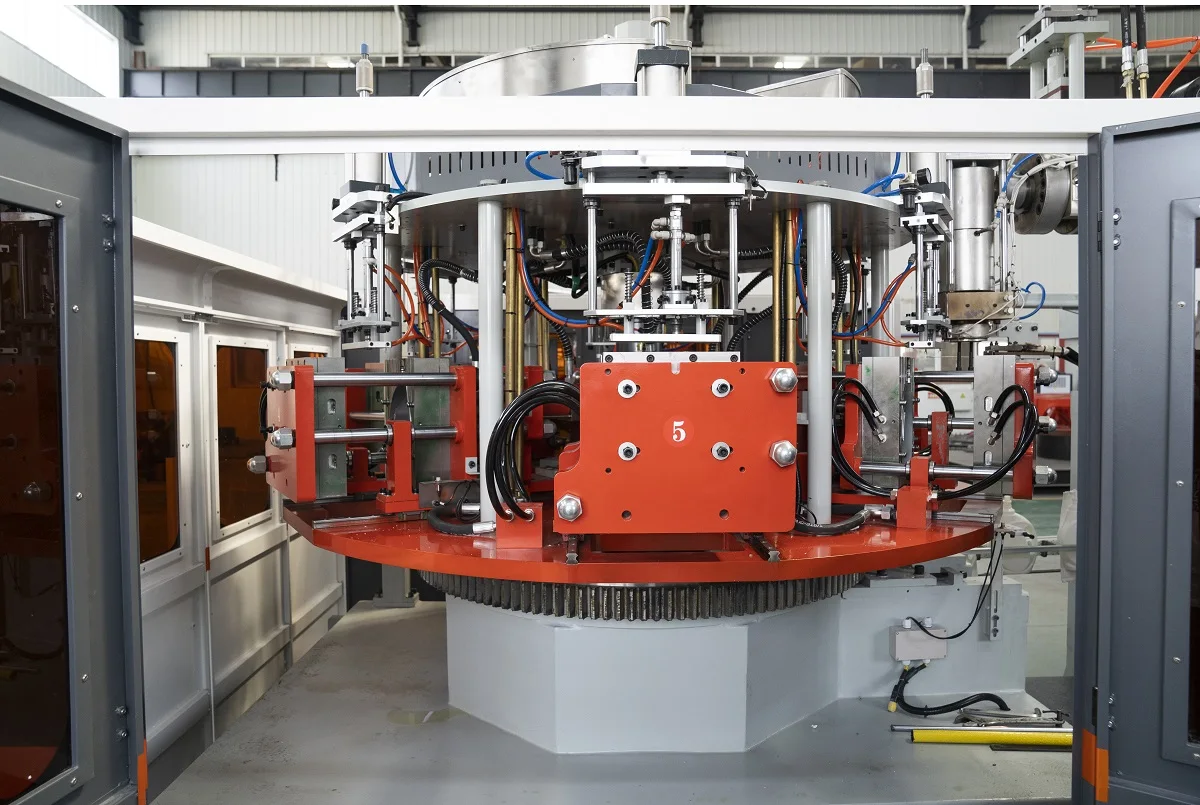 Цилиндр 5 л, выдувная формовочная машина 10 л