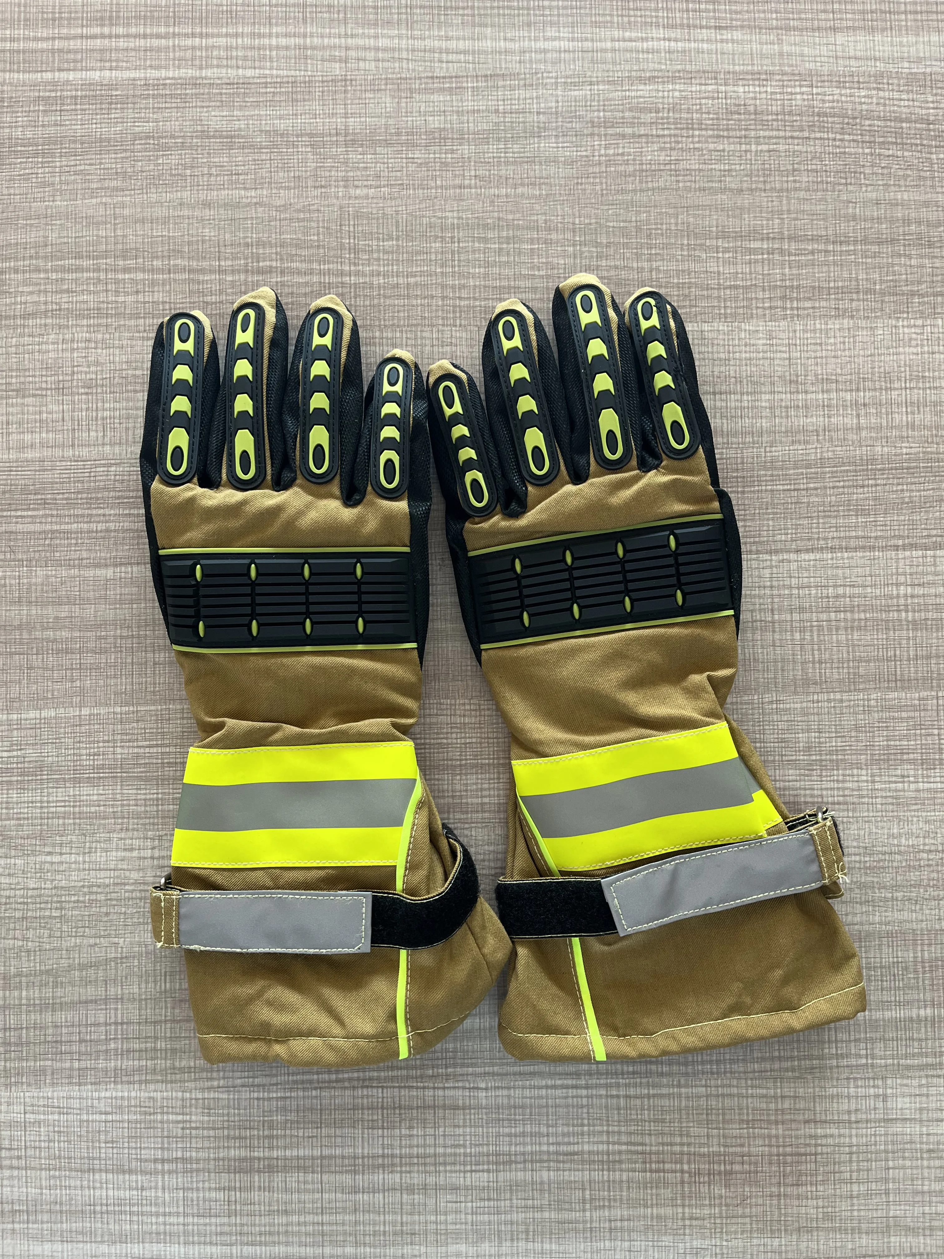 EN Aramid Structural Waterproof fireproof Firefighter Gloves fire fighting safety glove