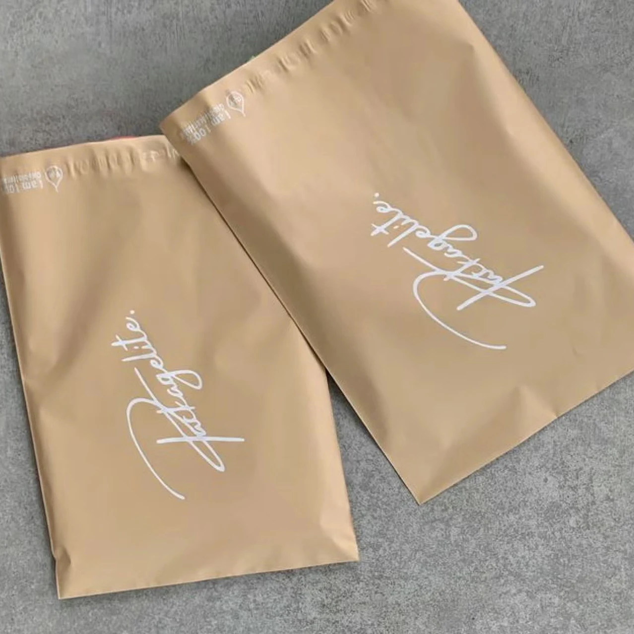 Custom Logo Poly Mailer Courier Envelope Mailer Bag Biodegradable Poly Mailing Packaging Shipping Mailing Bags For Clothes
