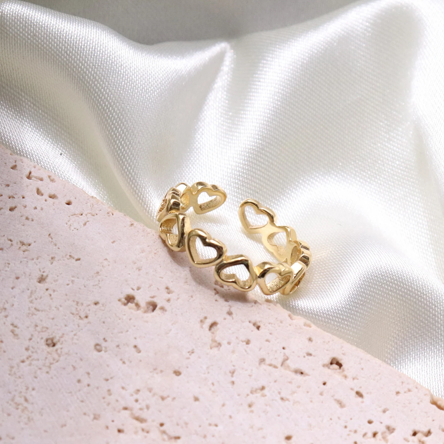 Chris April retro 925 sterling silver gold plated simple heart hollow finger ring