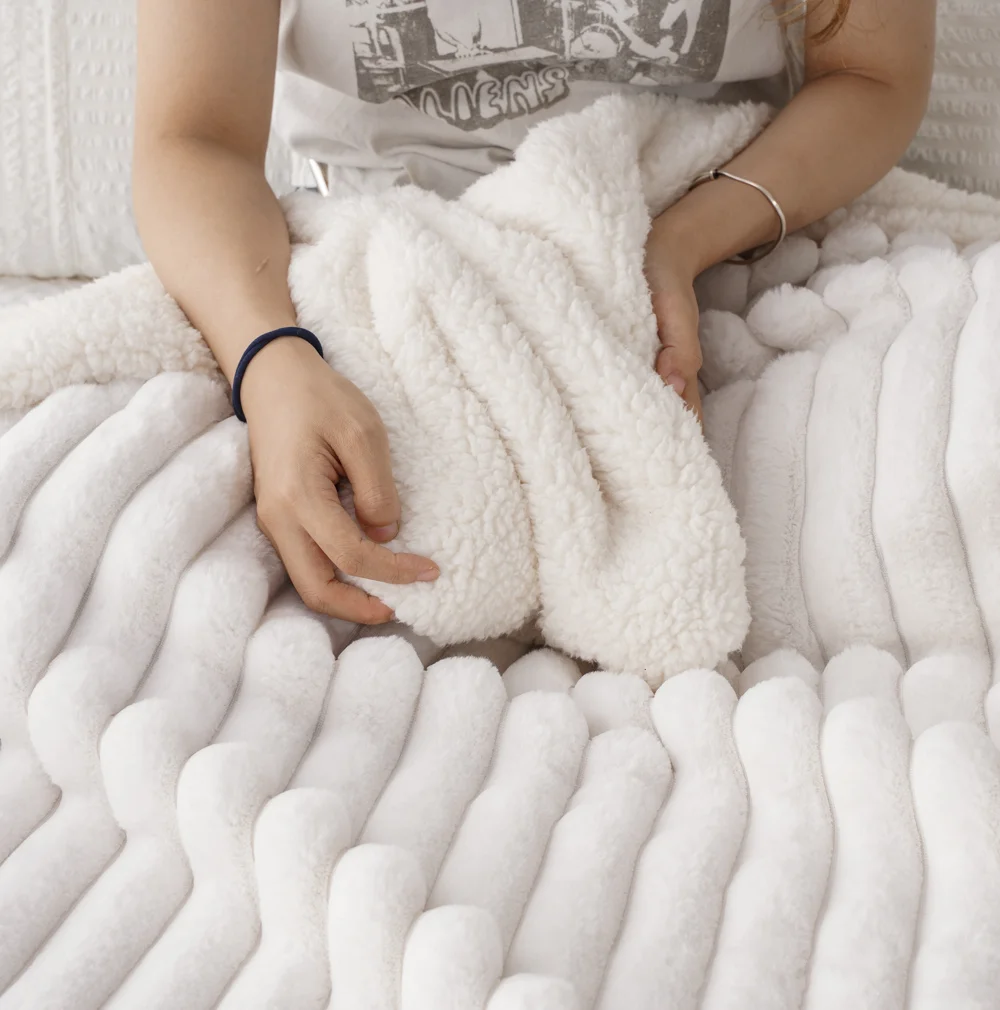 Luxury Warm Reversible Jacquard Striped Faux Fur Minky Sherpa Snow White Throw Blanket Super Soft Fuzzy Fleece Sofa Blanket