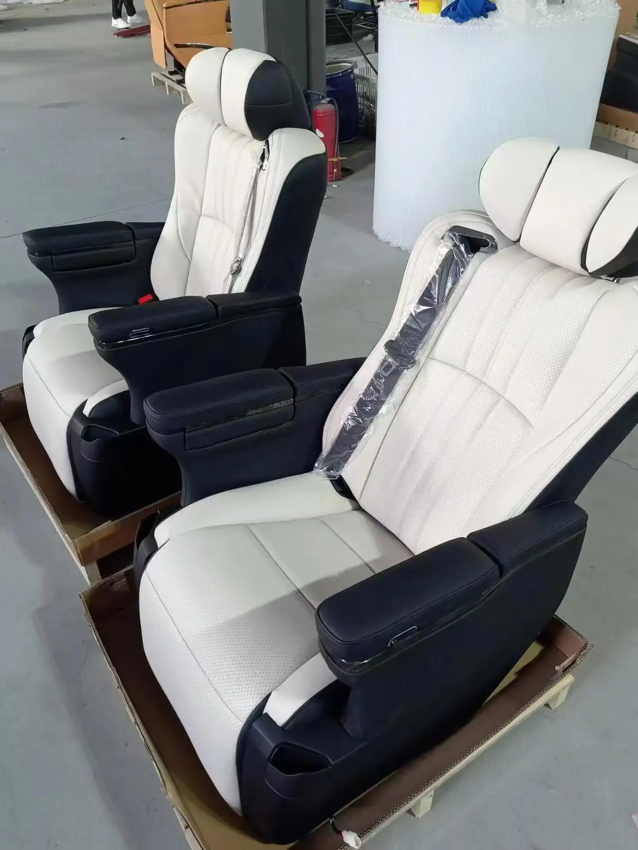 Wholesale Luxury Auto Electric Adjustable Leather Chair for MPV Vito Alphard Sprinter Van Auto Seat