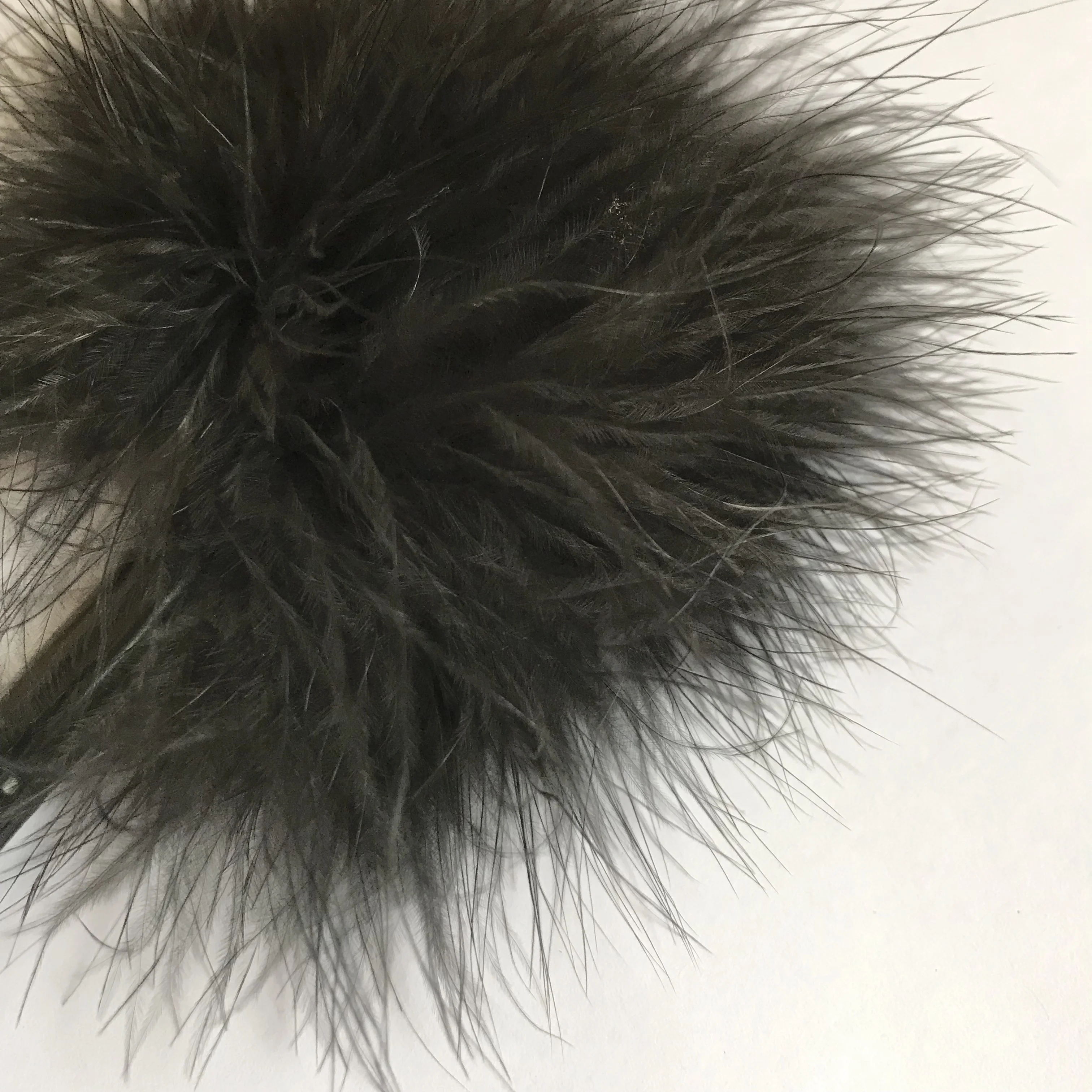 Private Label Small Quantity Accepted Fingerprint Useness Black Color Marabou Feather Brush