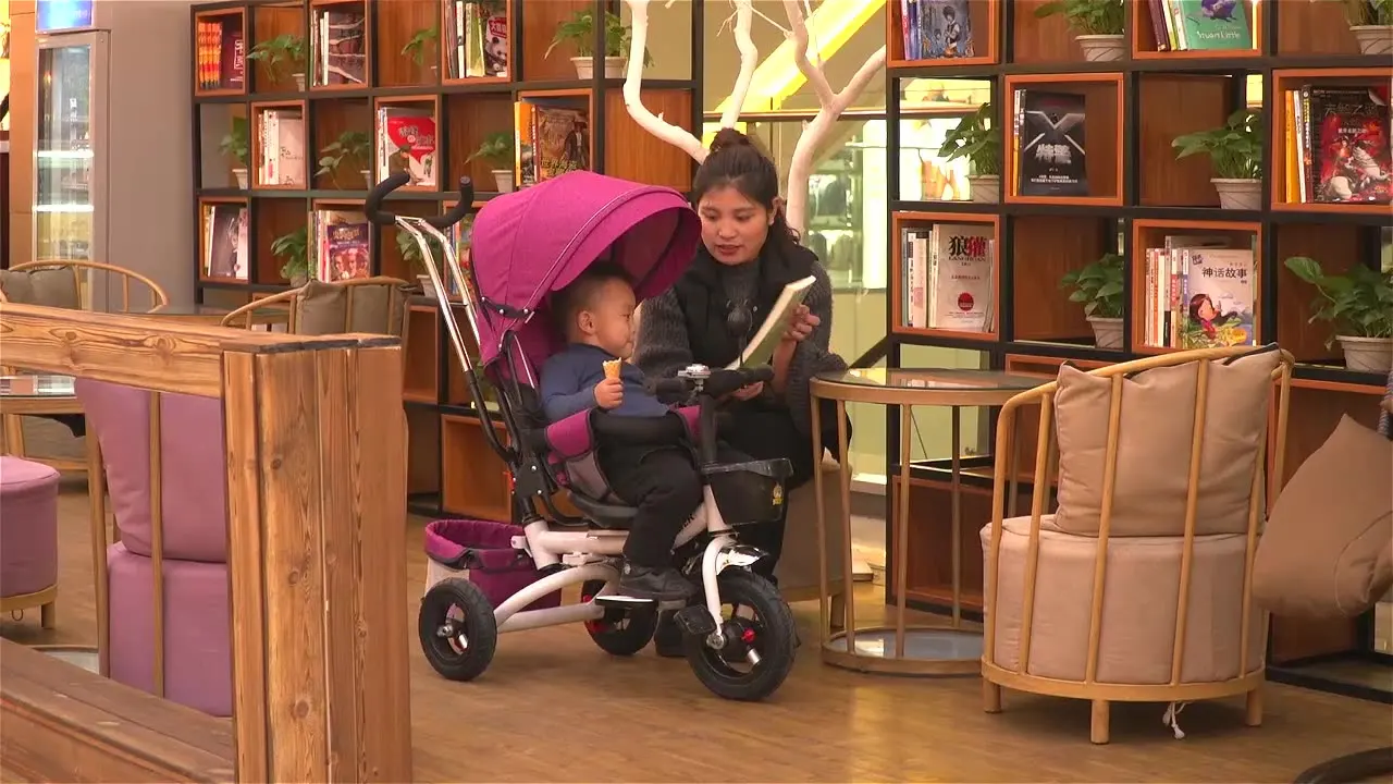 The Baby Stroller Is Lightweight Foldable And Can Be Used For Sitting Or Lying Down. A Sturdy Durable And Comfortable Bicycle