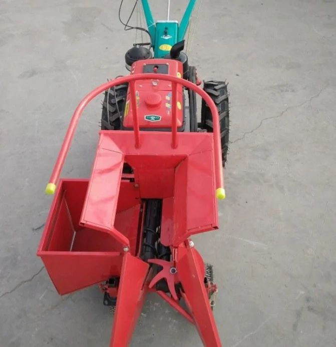 Self-propelled diesel corn thresher and husker - Self-propelled walking corn harvester machine