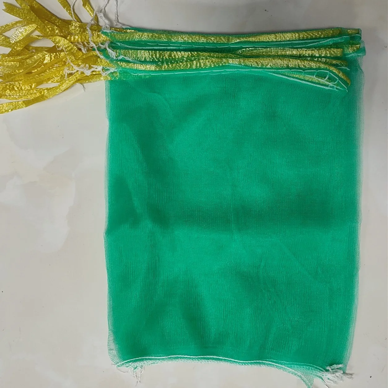 China cheap price vegetable fruit packing usage 40cm x 70cm red color Leno mesh bag for onion potato orange