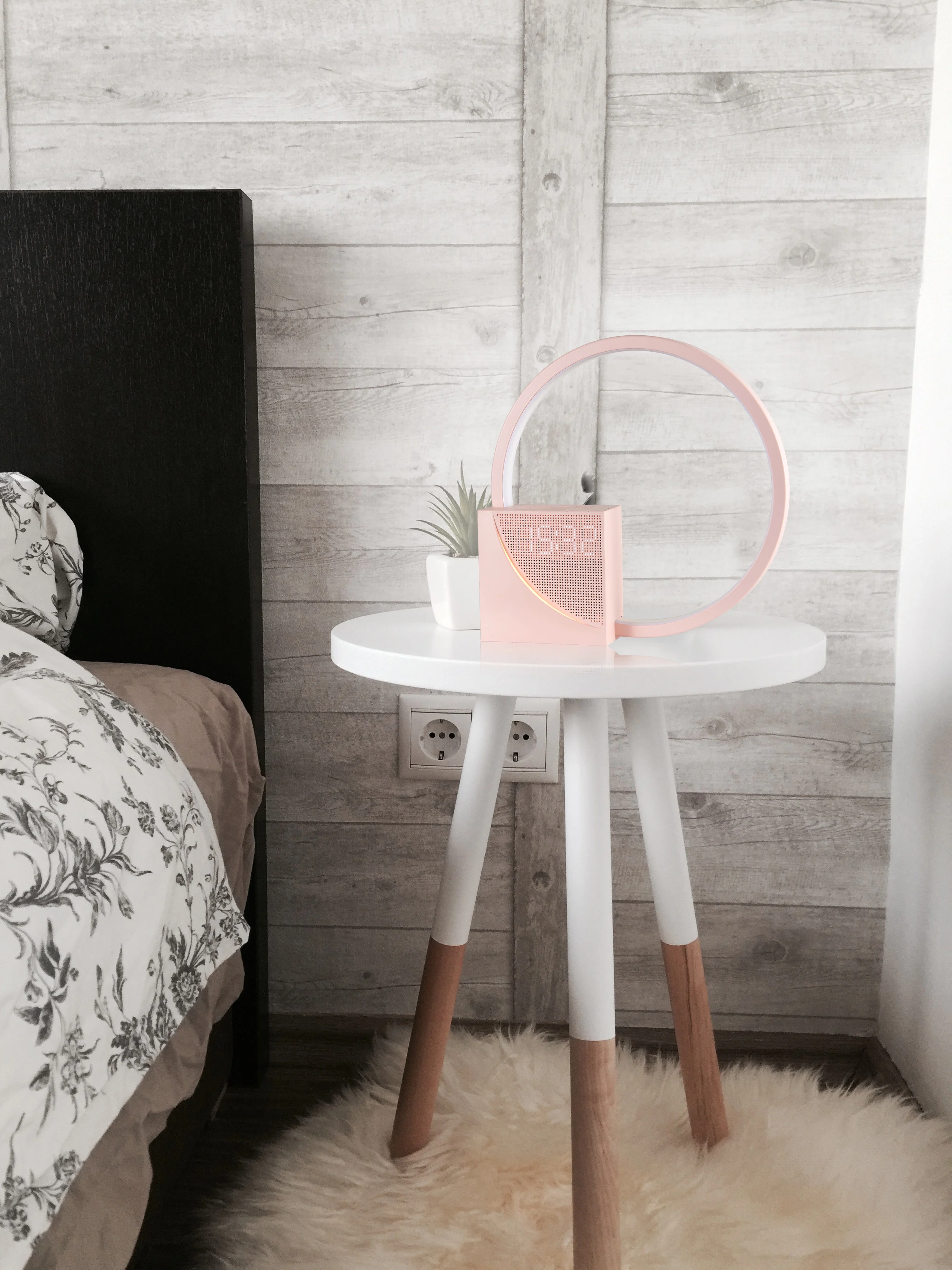 Breathing Light Time Display 3 Grade Brightness Dual Alarm Clock  Bedside Lamp with White Noise Machine