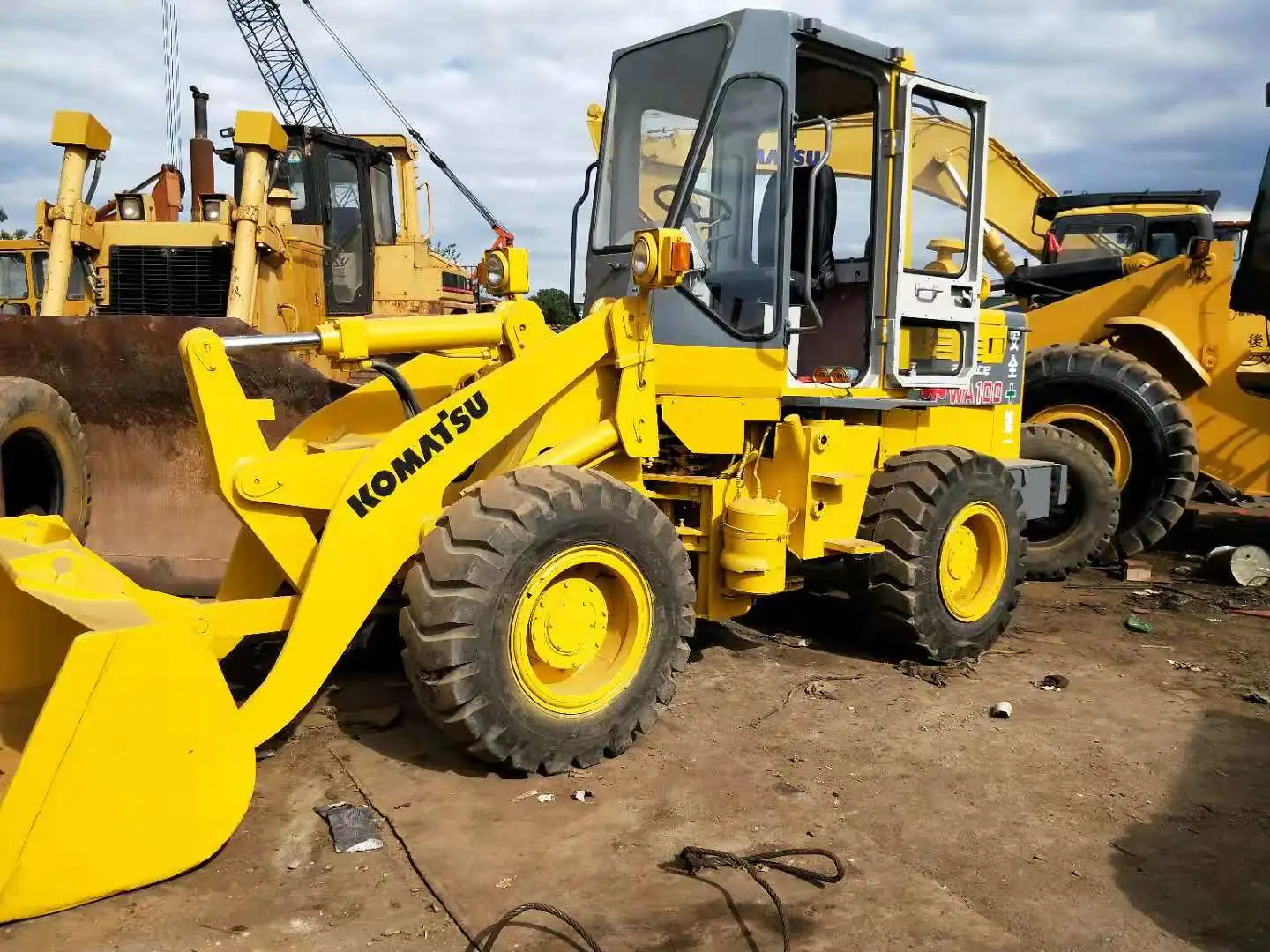 Высококачественные б/у колесные погрузчики komatsu wa100 на продажу