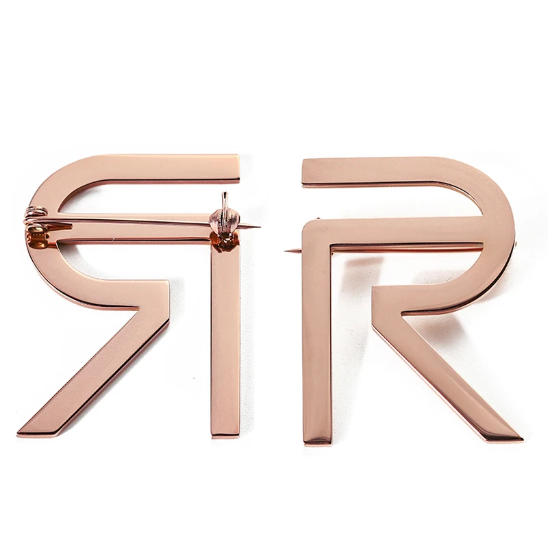 Commercial Brand Brooches Women Pins Jewelry Brand Letter Brooch Luxury Factory Customize Logo Copper Brooches for Clothing