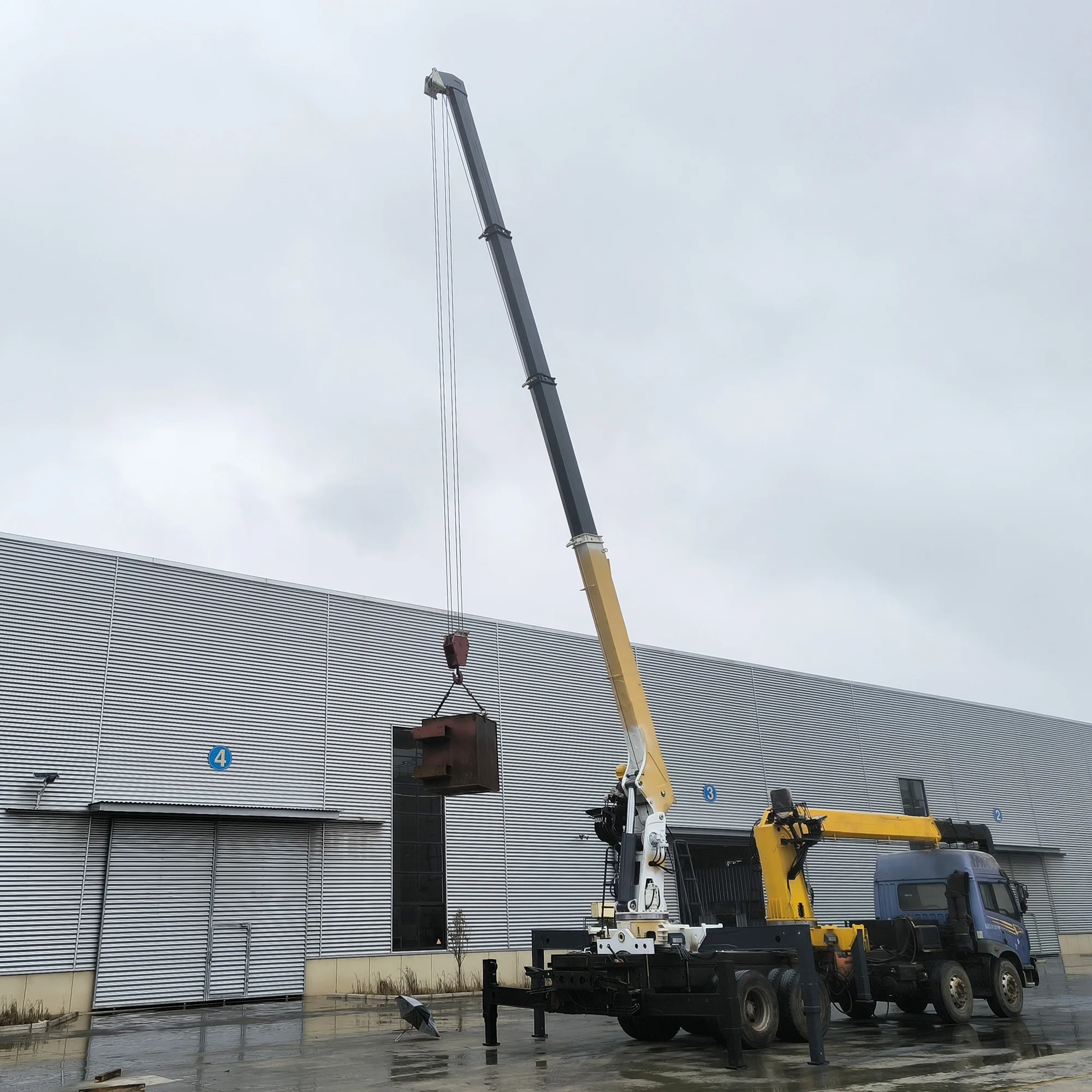 10 Tons 12 Tons 14 Tons Manufacturer China XuZhou Hydraulic Straight Arm Manipulator Truck Crane