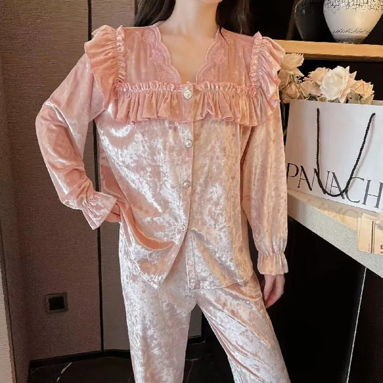 Женская пижама с длинным рукавом