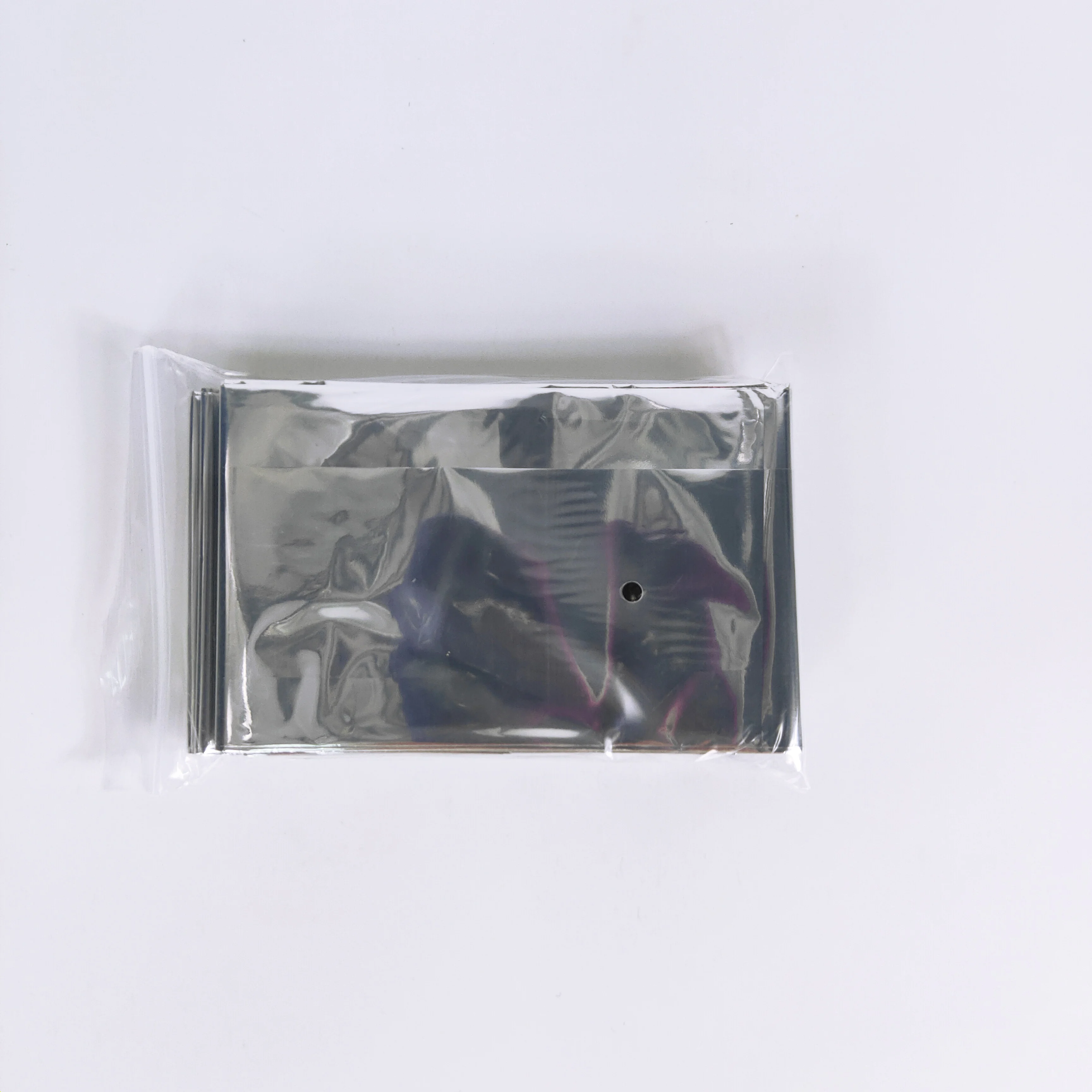 Аварийное алюминиевое теплое одеяло из майлара, водонепроницаемое и ветрозащитное одеяло для оказания первой помощи, 52x84 дюйма