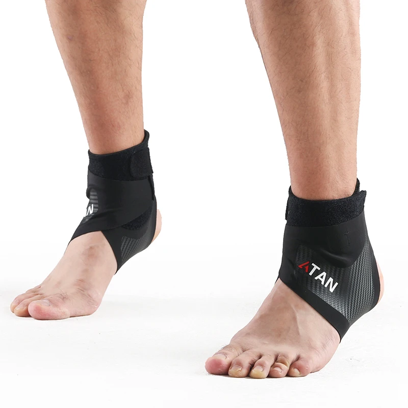 
Thin ankle support that protects the ankle joint and prevents ankle sprains and helps in sprain rehabilitation 