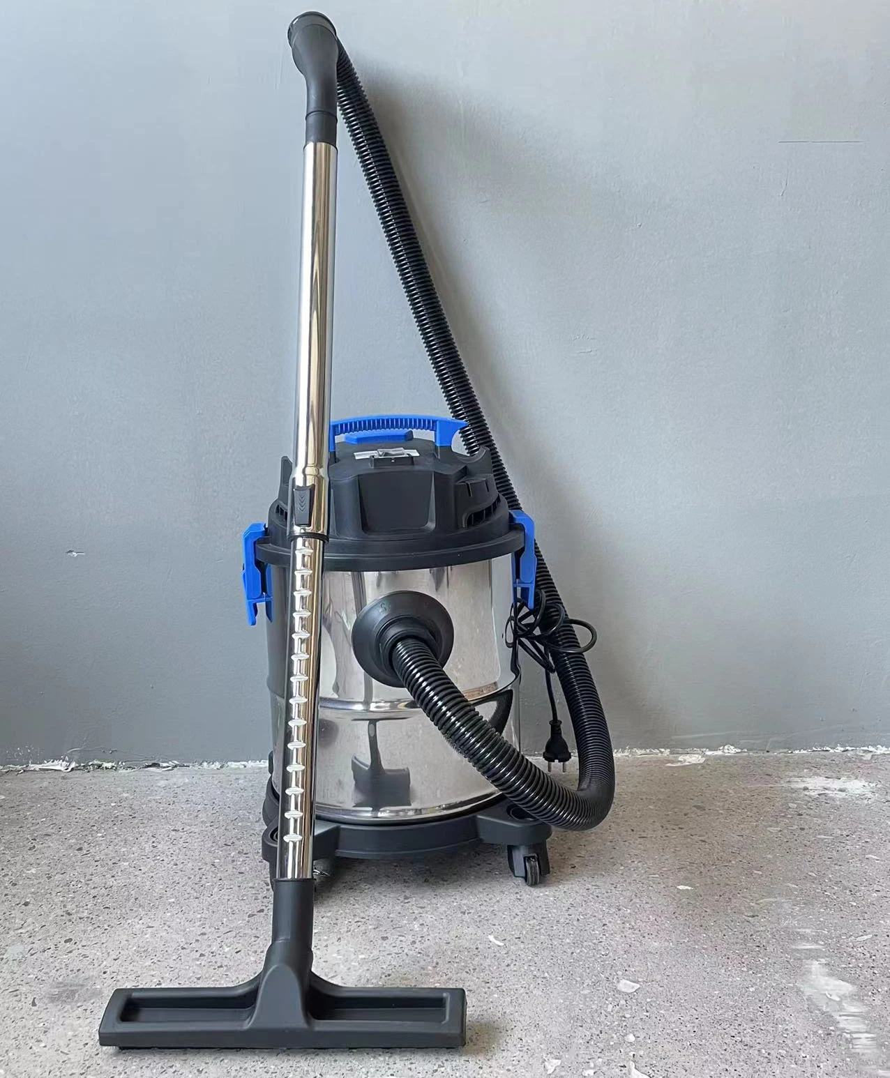 18kpa Hot Selling Strong Suction 30L Heavy industrial Wet Dry Blow Wash Dust Collector Vacuum Cleaners