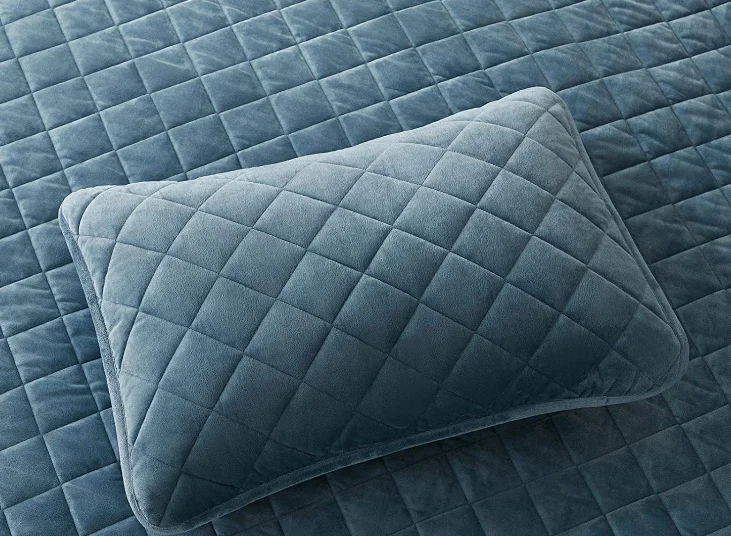 Yintex Bedding Lightweight Comforter Set for All Seasons - Deluxe Bedspread 3-Piece Set, Green Comforter Set with Sheets