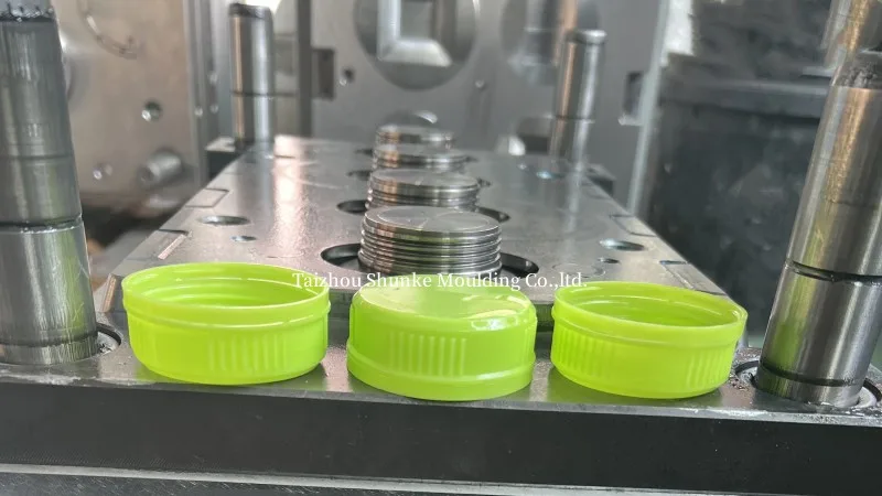 mold makers manufacturer plastic injection mold  lubricant engine oil cap injection mold