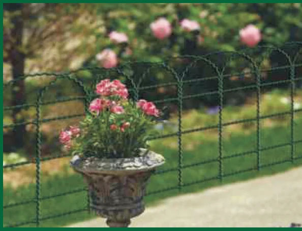 Flexible Garden Border Fence Weaving Fence With Scrolled Top Corrugated Vertical Wires For Garden or Home Use