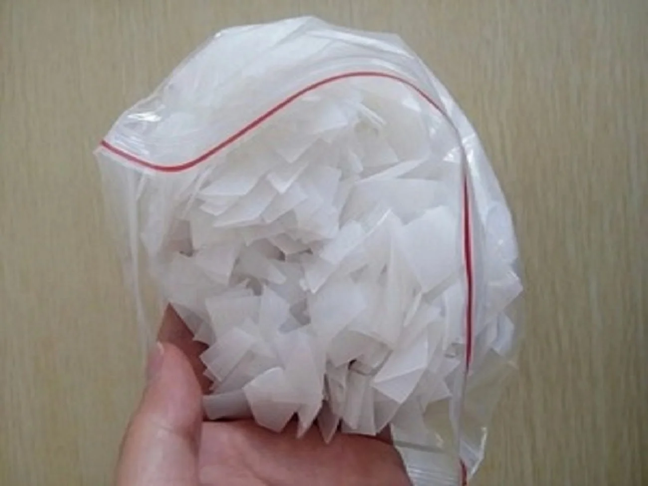 HDPE Milk Bottles Scrap/HDPE Plastic Scrap/HDPE Milk Bottle Regrind