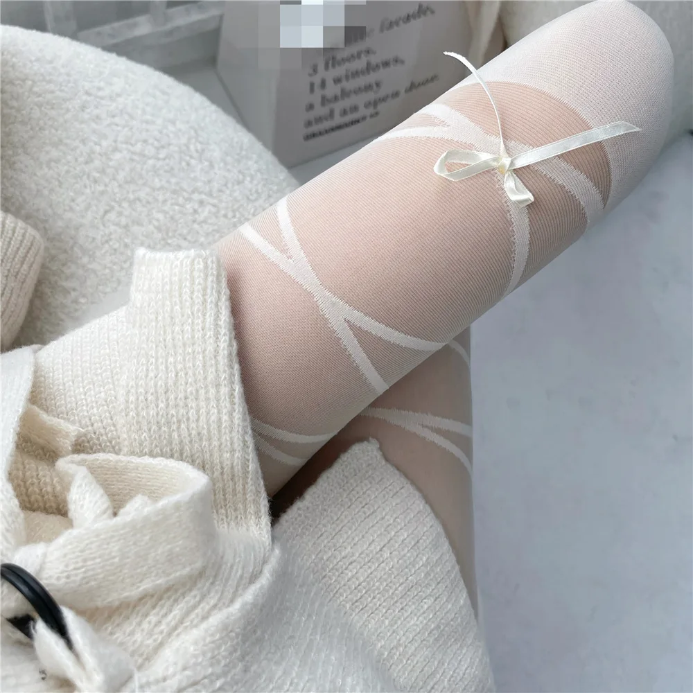 Japanese Sexy Silk Stockings Splice Over Knee Long Socks Girls Club Sweet Cross Bandage White Stockings Bow Designer Stockings
