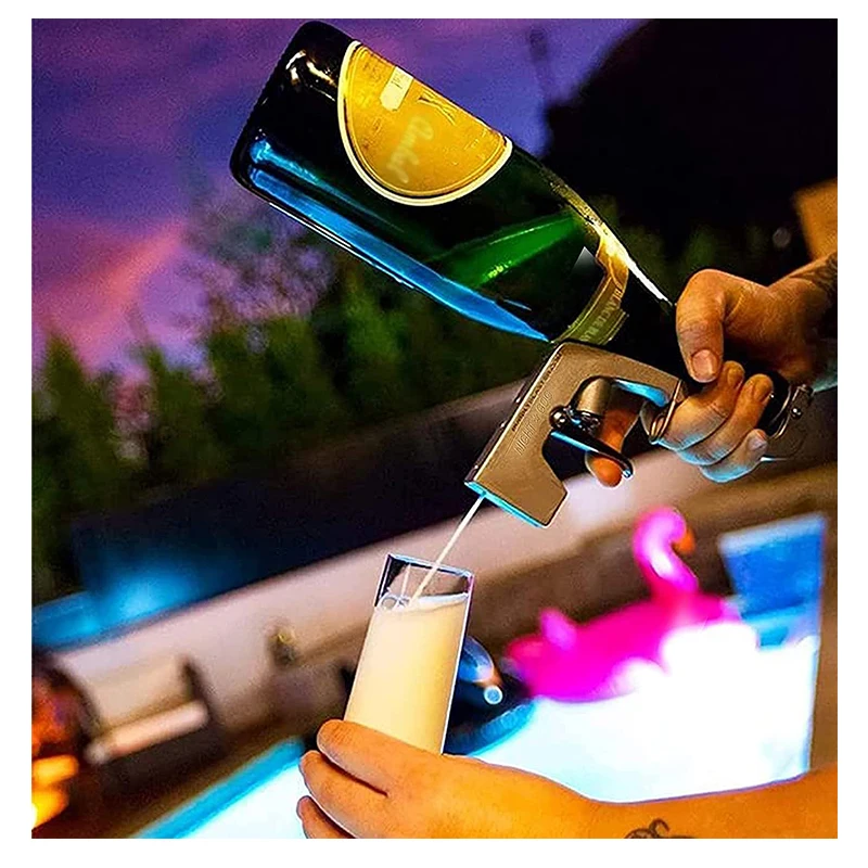 
2021 Amazong Hot Selling Drop Shipping Pool Party Drink Sprayer Wine Beer Bottle Bubble Blaster Champagne Bottle Squirt Gun 