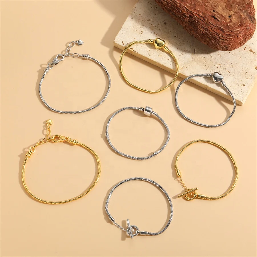 Wholesale Fashion Custom Logo Designer Bracelets Heart And Cylinder Clasp Charm Snake Chain Bangle For Women Daily Wearing