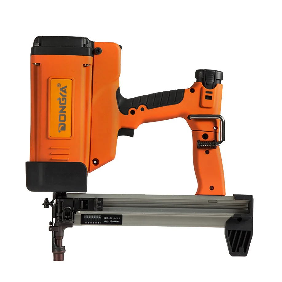 The new gas gas nail gun nailing doors and windows install high-efficiency steel nails