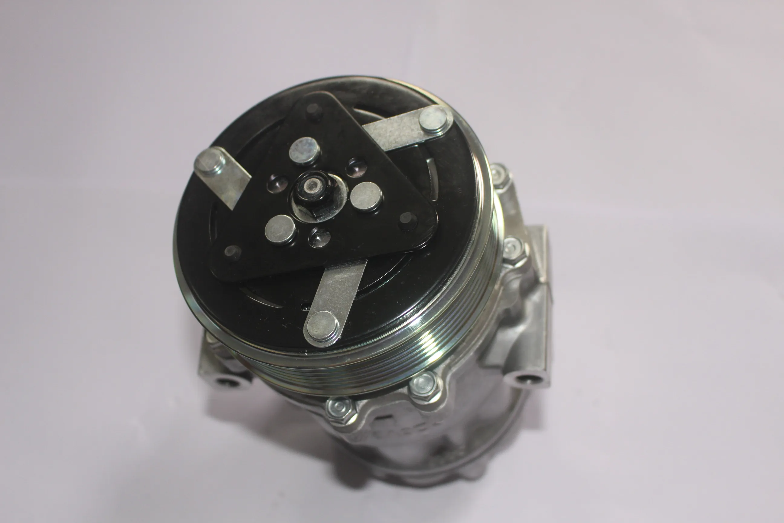 Manufacturing Auto Air Conditioner Compressor model  6V12  Magnetic Clutch 6PK 114mm for Fiat  for  Opel