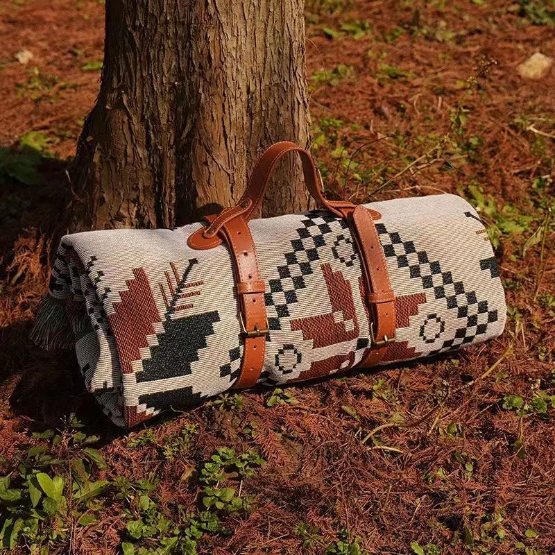 Custom Extra Large Floral Printed Tassel Portable Plaid Picnic Blanket Outdoor Foldable Picnic Mat with Waterproof Bottom Fabric