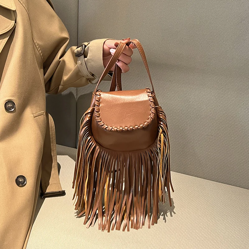 Trending 2023  new fashion tassel luxury ladies handbags for women designer bagladies new design hand bags