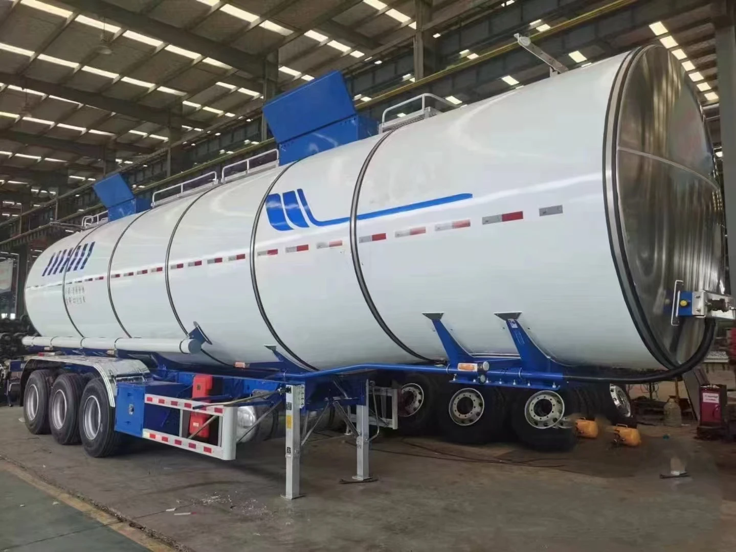 42 cubic liquid tank cars