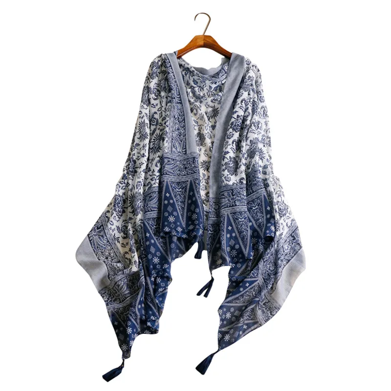 Fashionable Classic Blue White Porcelain Sunscreen Scarf Tassel Cotton Linen Scarf Ladies Elegant Shawl