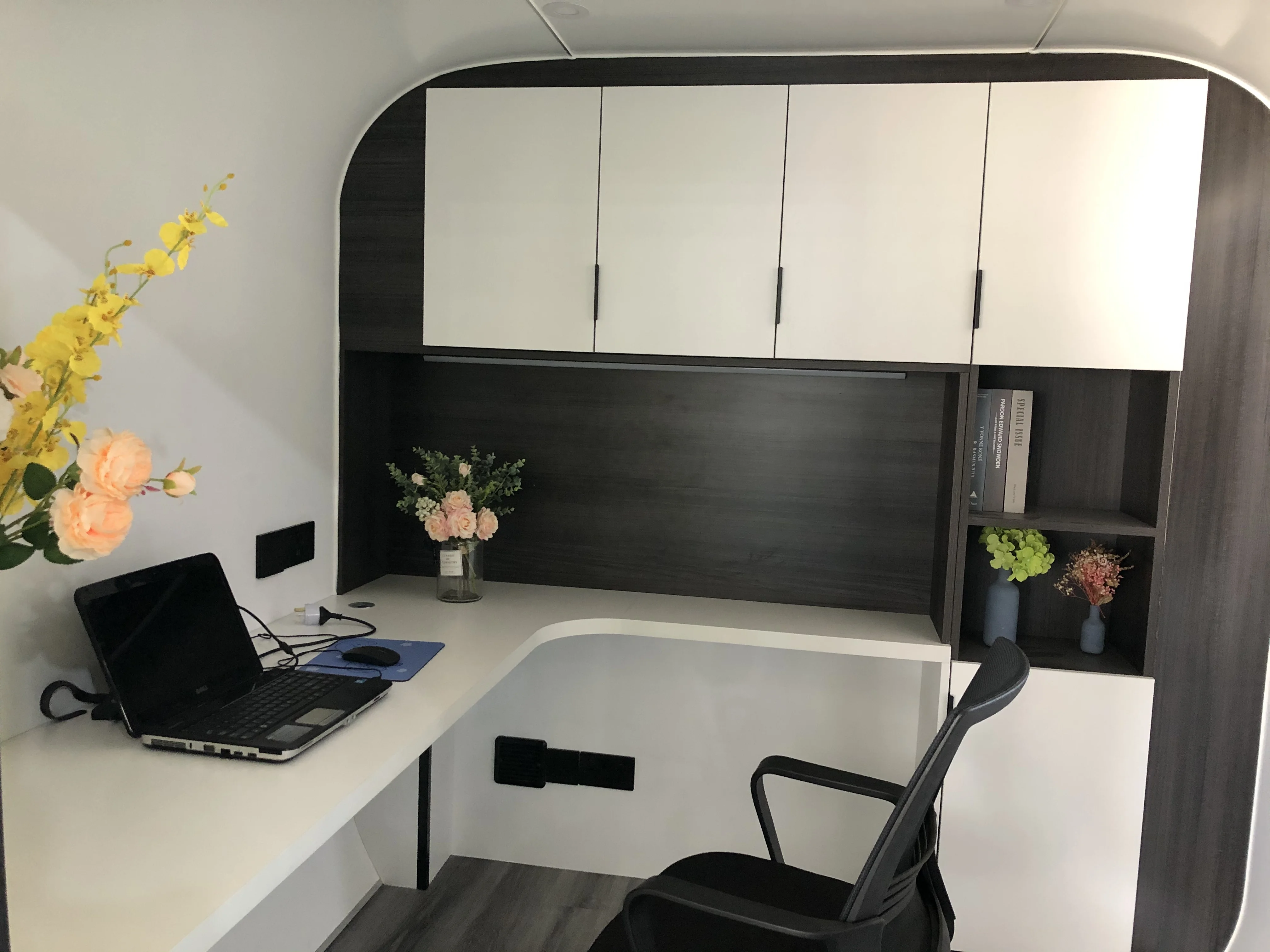 Insulated Garden Offices Mini Office Pods Customized Home Backyard Office Pods Prefab Soundproof Studio Shed