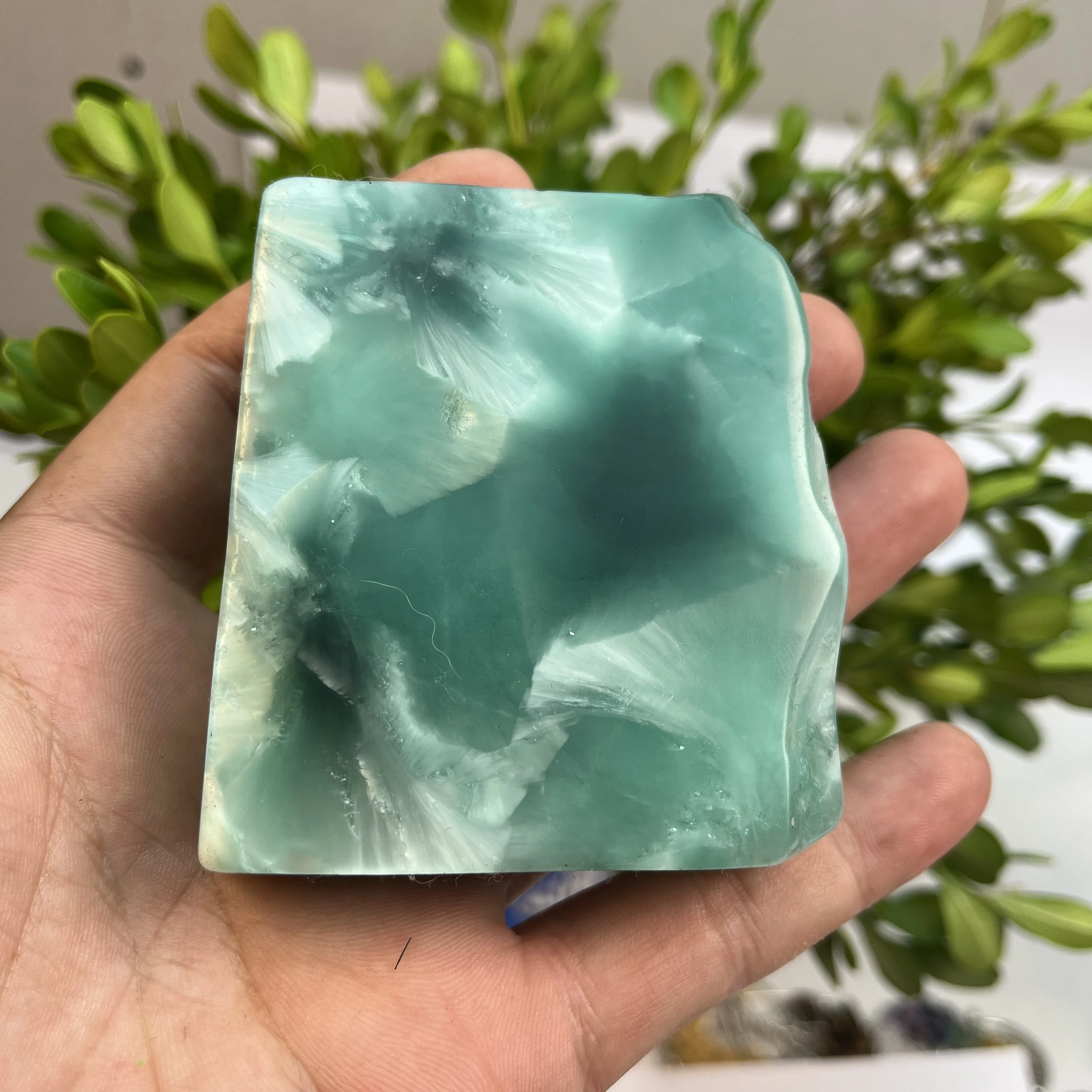 Factory Price Wholesale Natural Healing Stone Larimar Raw Stone Slice For Home Decoration