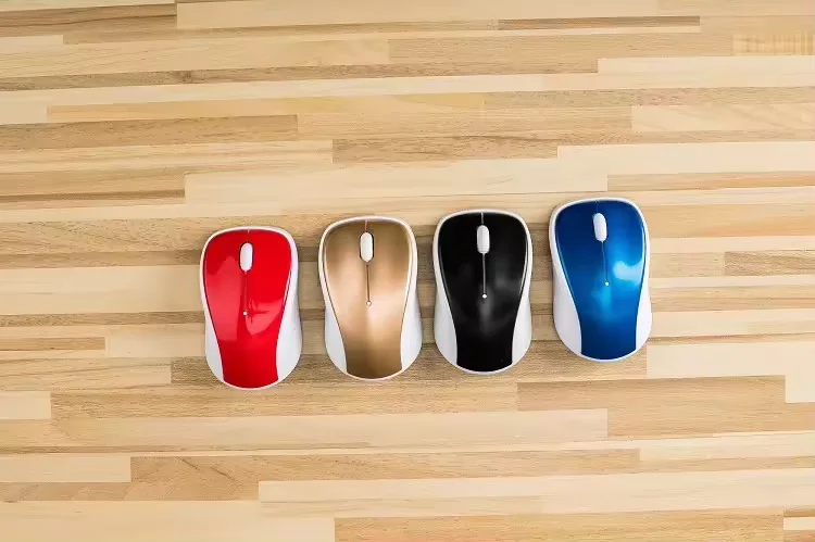 Custom Luxury Executive Stationery Set Promotional Corporate Holiday Gift with Vacuum Flask Notebook Pen USB Card Holder Mouse