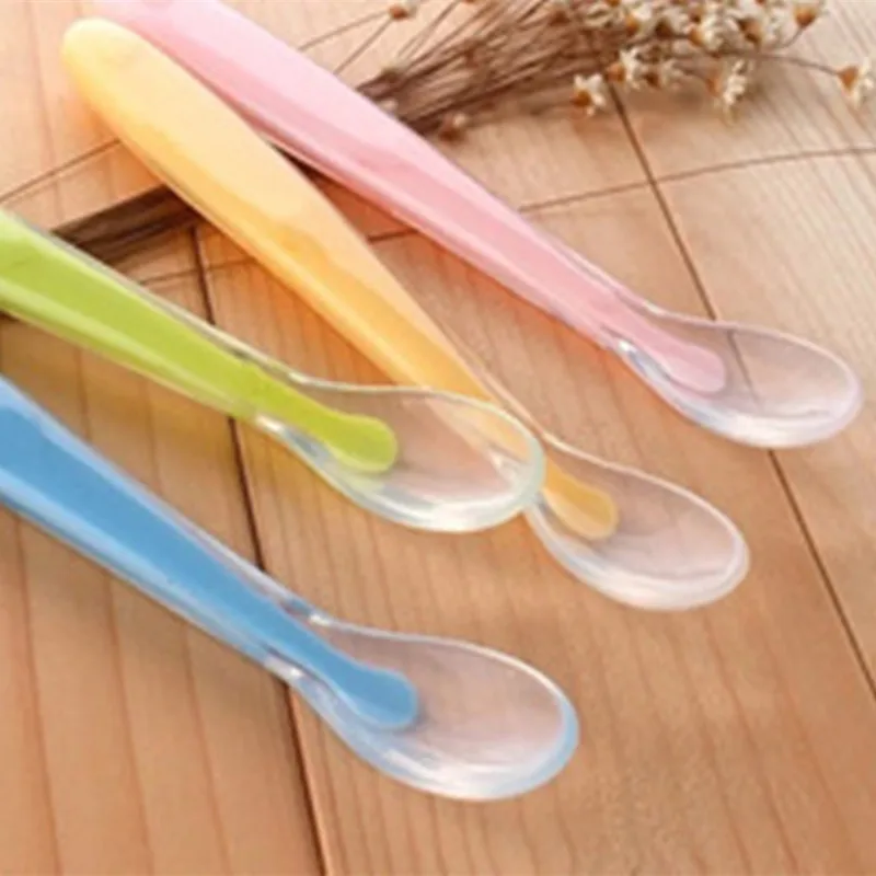 Wholesale baby feeding supplier baby accessories silicone baby training spoon